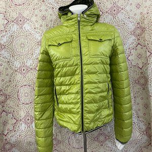 MONCLER MAYA SHORT DOWN JACKET IN APPLE GREEN COLOR